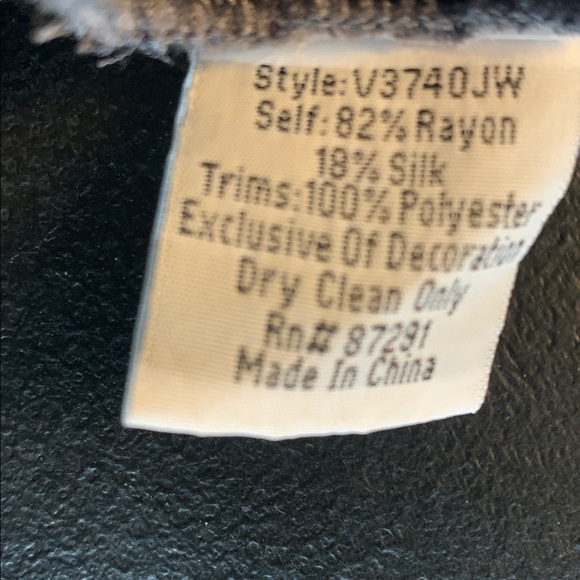 Johnny Was Women's Velvet Velour Kimono Embroidered Floral Gray Jacket Size M - Picture 8 of 8